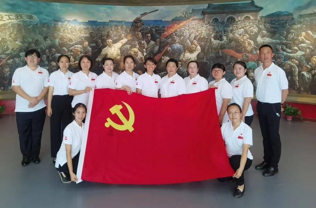 已婚女人梦见初恋男友是什么意思？